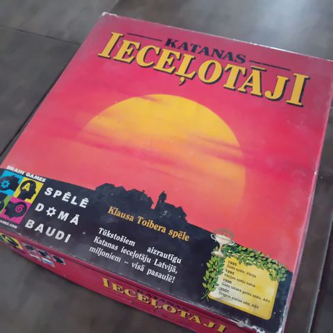 "Katanas ieceļotāji" kaste