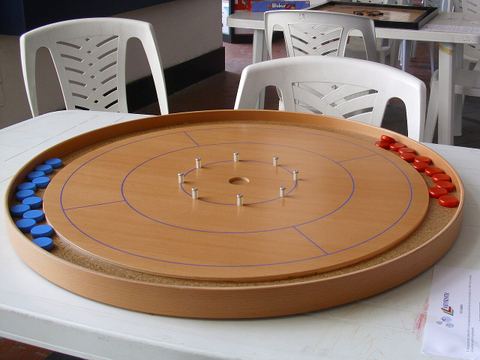 Tavola di Crokinole durante la manifestazione Genova in festa 2013