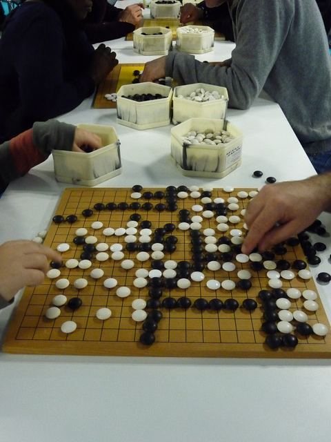 Joueurs de go au Festival de jeux à Cannes (France) le 2 mars 2013.
