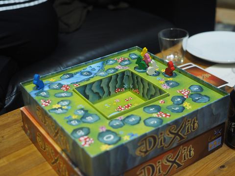 The scoring board of a six-player game of Dixit played at a special board game camp in Hattula, Finland. Note that the blue piece (belonging to me) is 9 points ahead of everyone else.